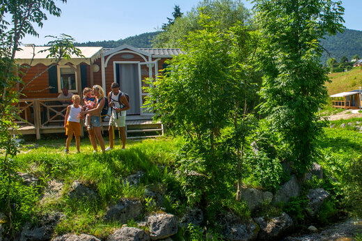 Family mobile home with terrace at CAPFUN Oursi�re, Villard de Lans (38).