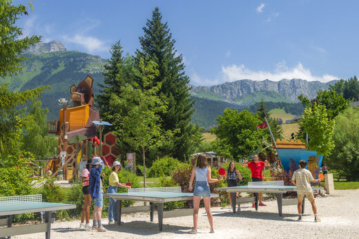 Young people playing table tennis, playgrounds, CAPFUN Oursi�re campsite in Villard de Lans.
