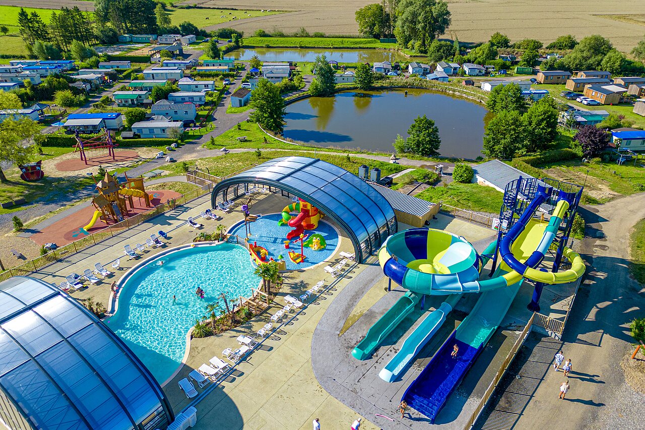 Swimming pools, water slides, playground at CAPFUN Pachy campsite, FOSSES LA VILLE.