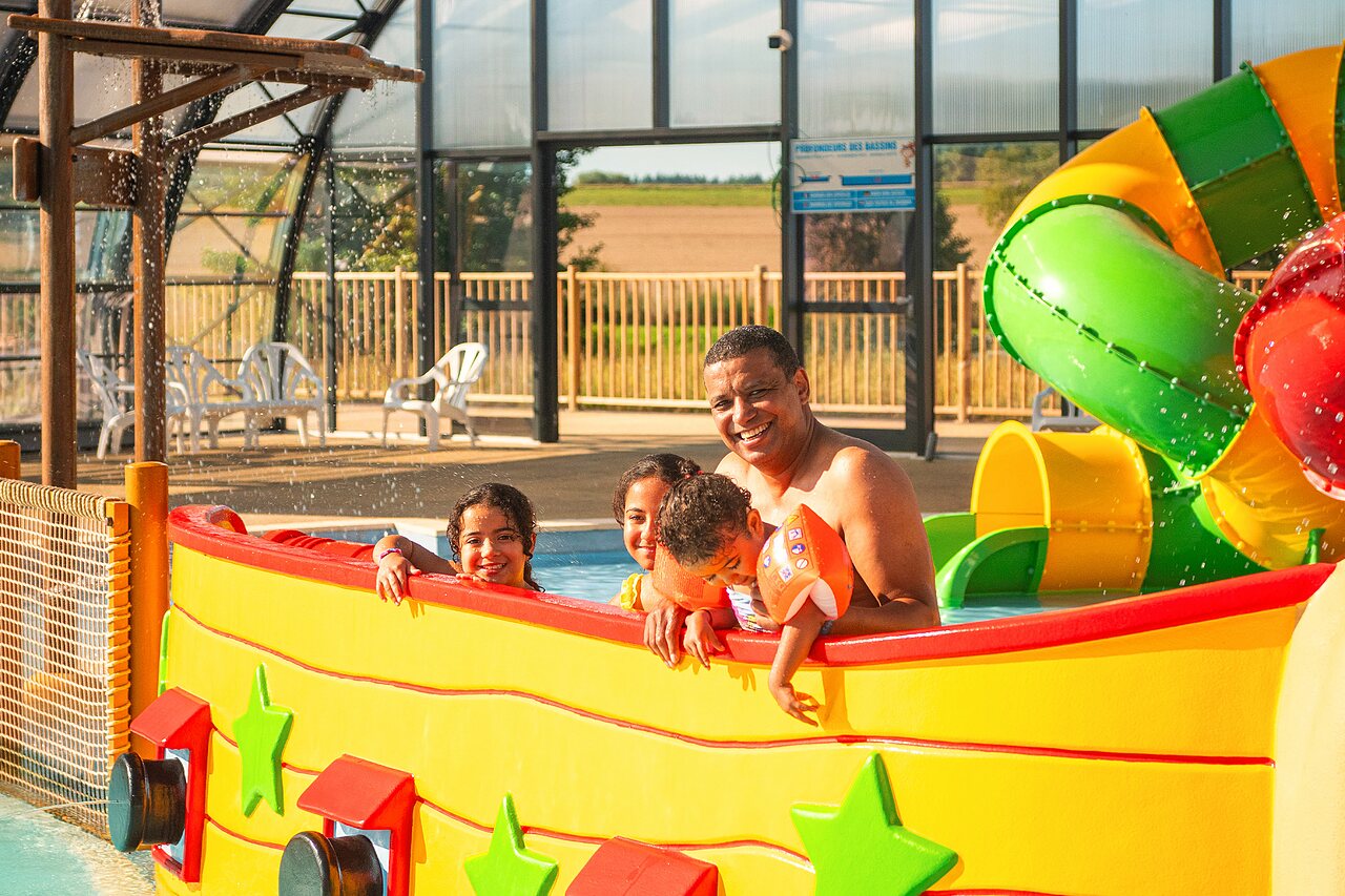 Fun pool, colorful slide, family at CAPFUN Pachy in FOSSES LA VILLE.