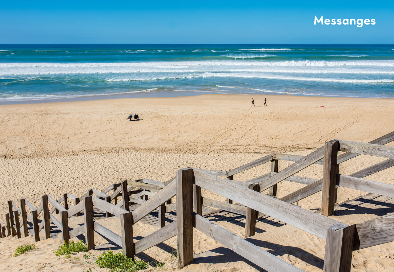 Fine sandy beach and ocean in Messanges, Landes, to visit.