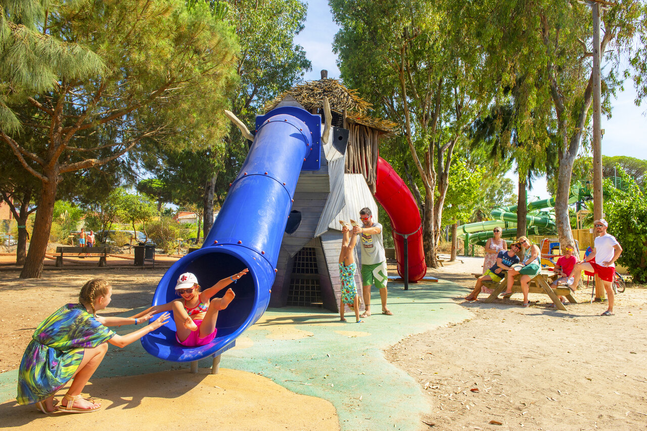 Giant slide and children's playground at CAPFUN Parc et Plage campsite in Hy�res les Palmiers (83).