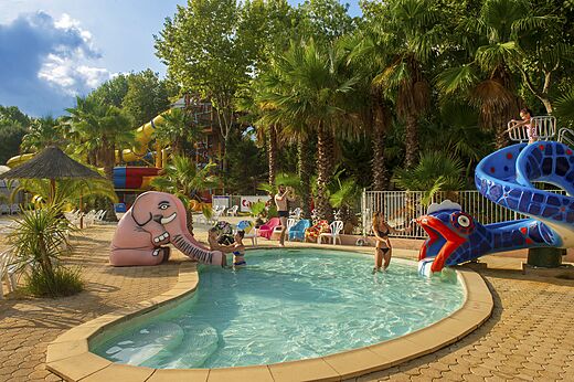 Children's pool, elephant and snake slides, CAPFUN Paris Roussillon, ARGELES SUR MER.