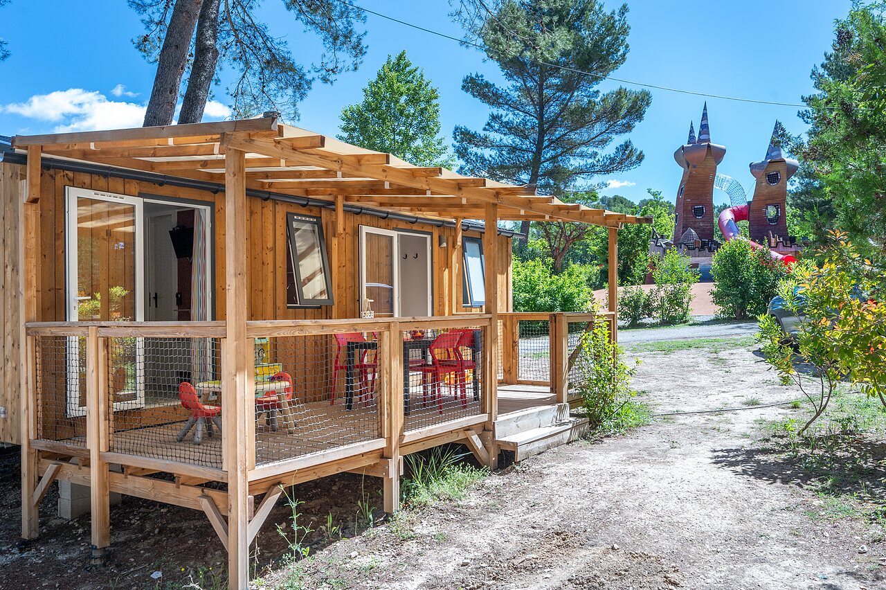 Mobile home, playground at CAPFUN Pin�des du Luberon campsite PERTUIS.