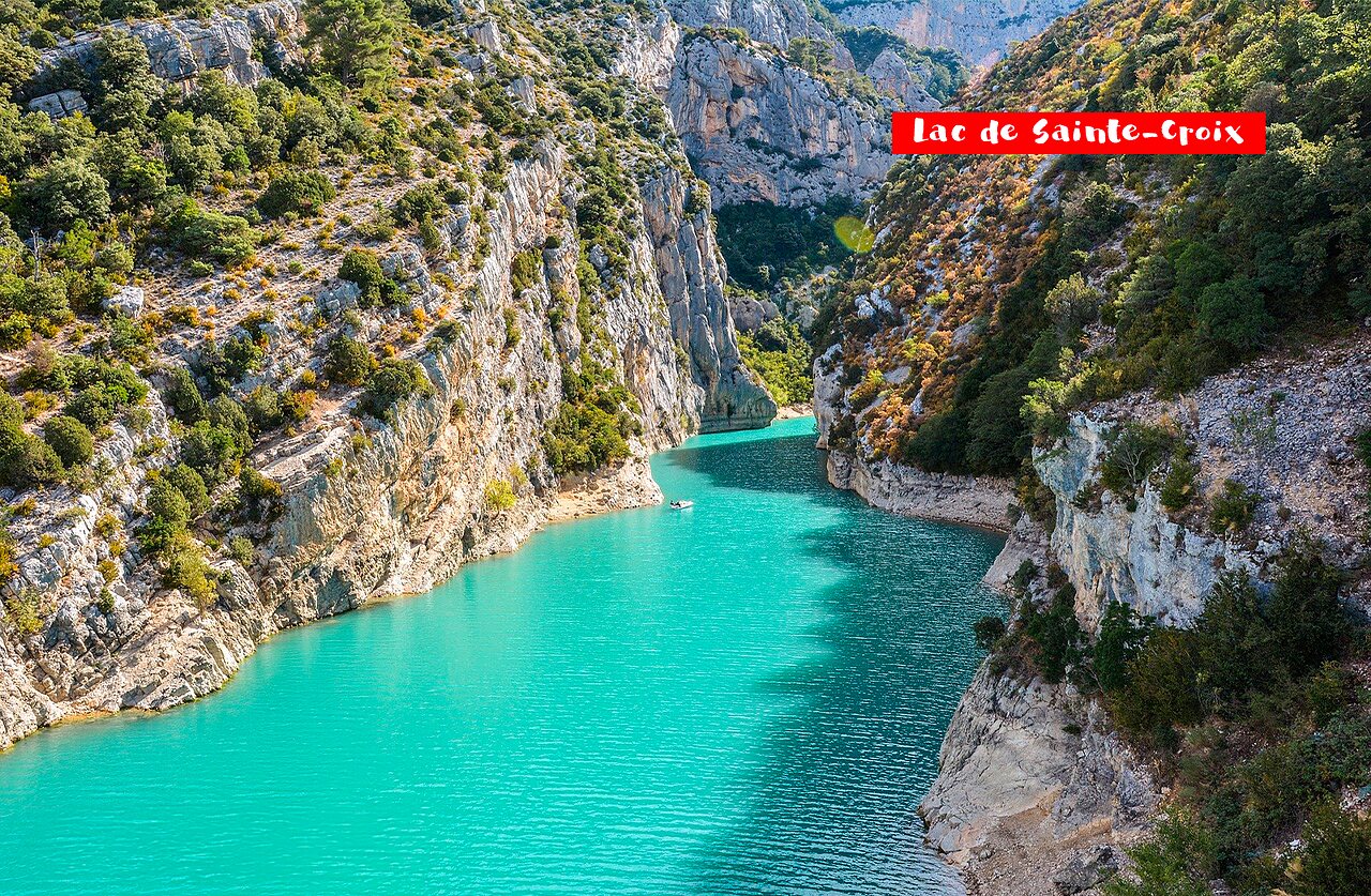 Lake of Sainte-Croix and Verdon Gorges, beautiful place to visit in Provence.