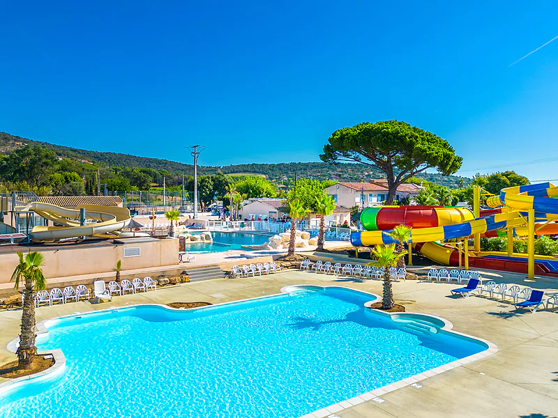 Outdoor pools, water slides at CAPFUN La Pin�de de Grimaud campsite (83).