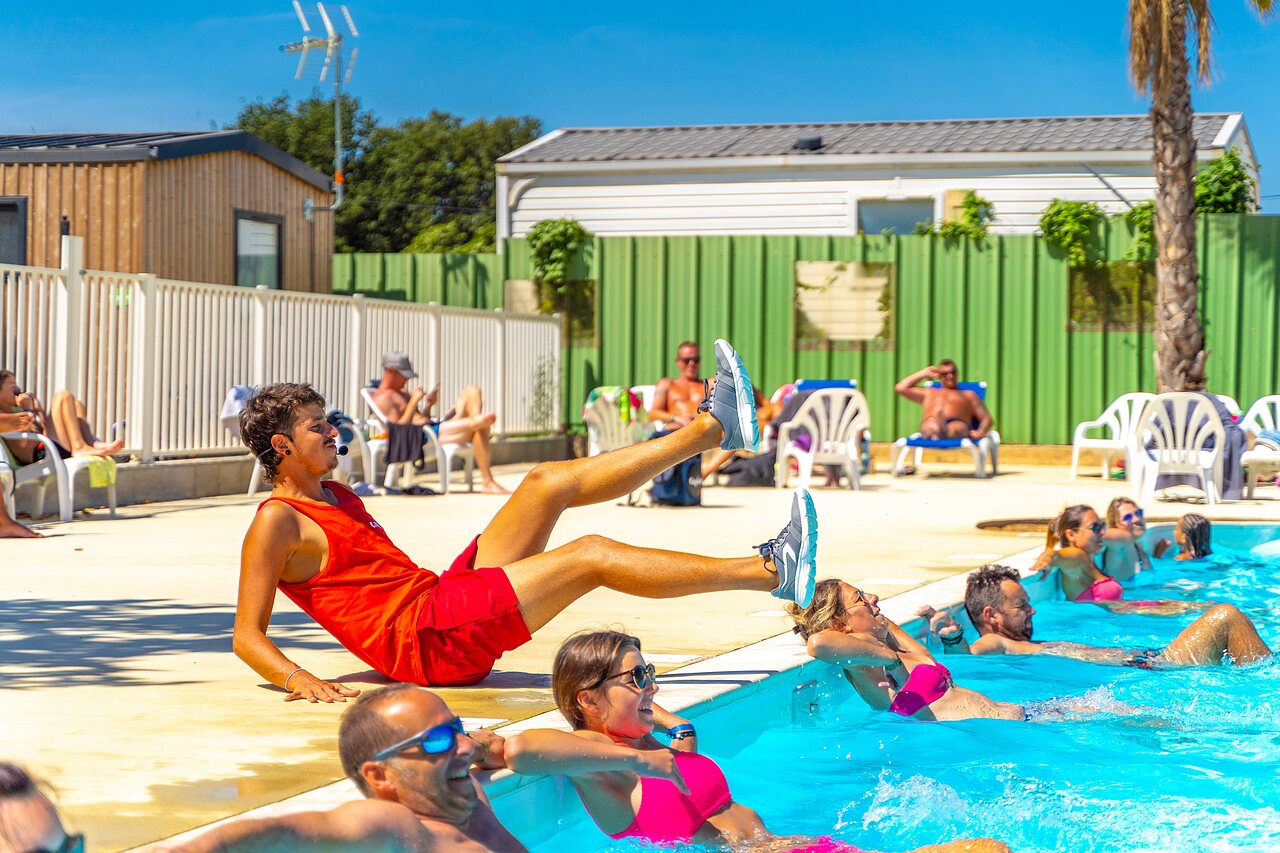 Aquagym swimming pool at CAPFUN La Pin�de de Grimaud campsite, Grimaud (83).