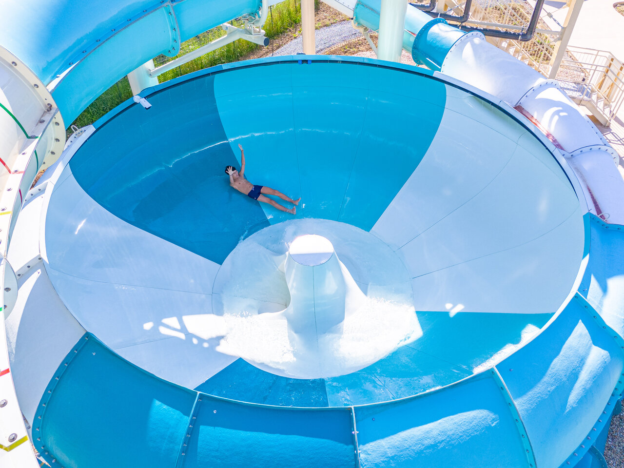 Giant waterslide at CAPFUN Les Portes du Beaujolais campsite in Anse (69).
