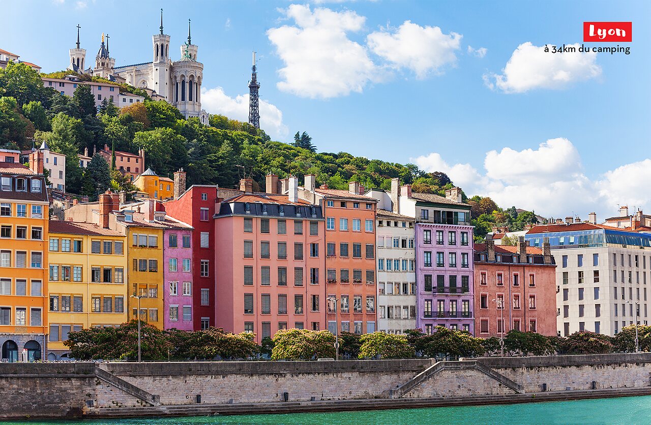 Colorful facades along the Sa�ne and Fourvi�re basilica in Lyon, Auvergne-Rh�ne-Alpes.