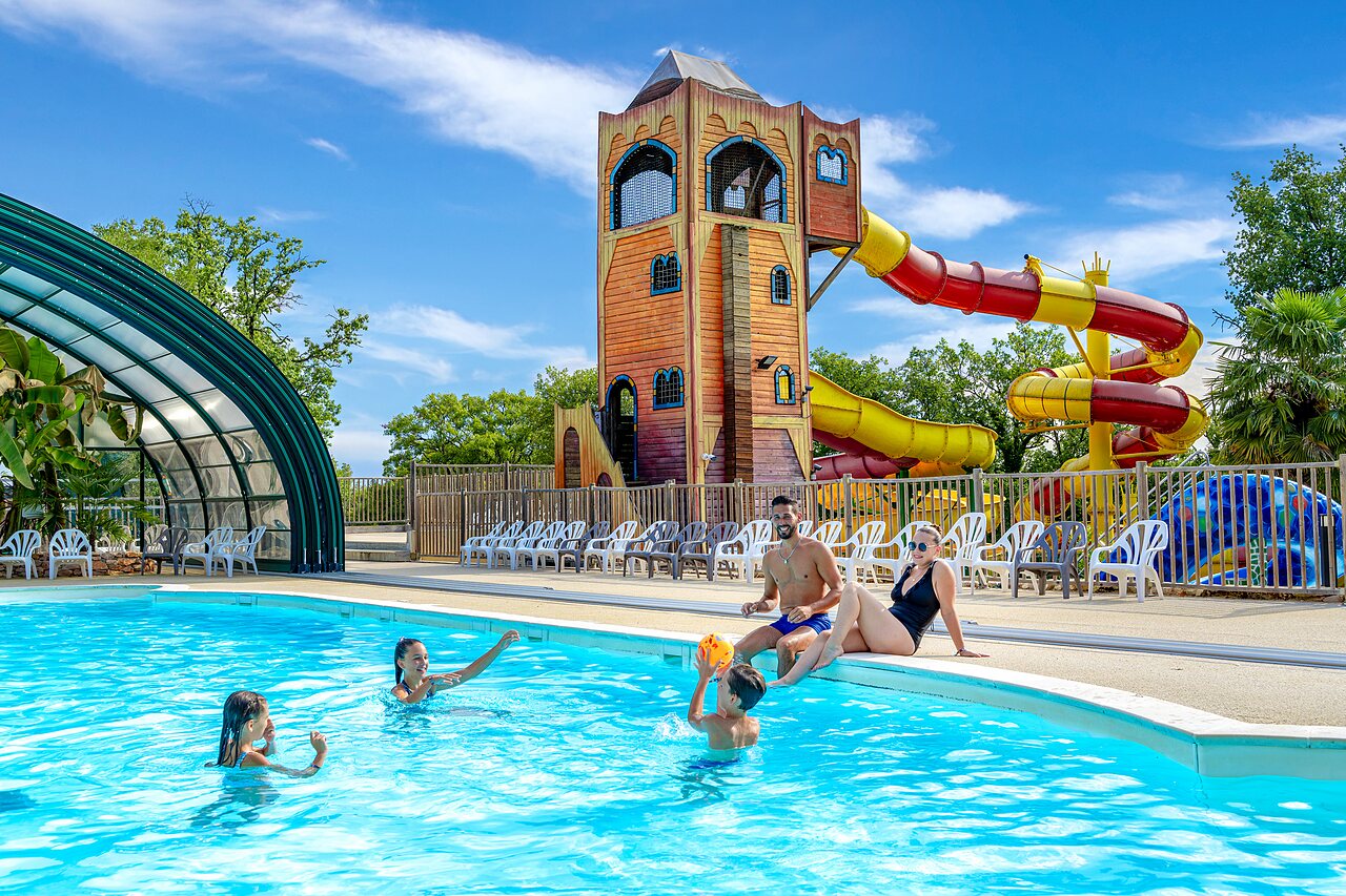 Outdoor pool and water slides at CAPFUN Roca d'Amour in PADIRAC.