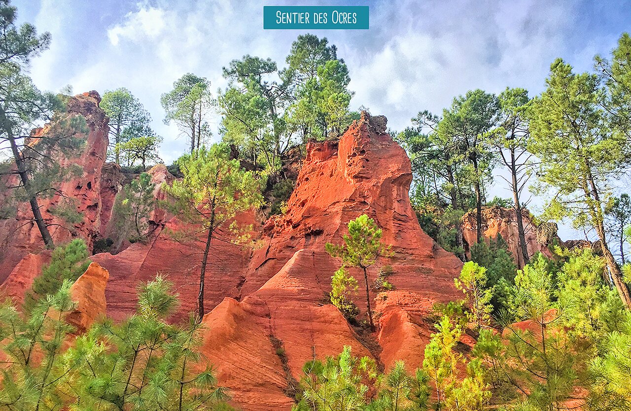 Ochre Trail, colorful landscapes of Roussillon, to visit near the campsite.