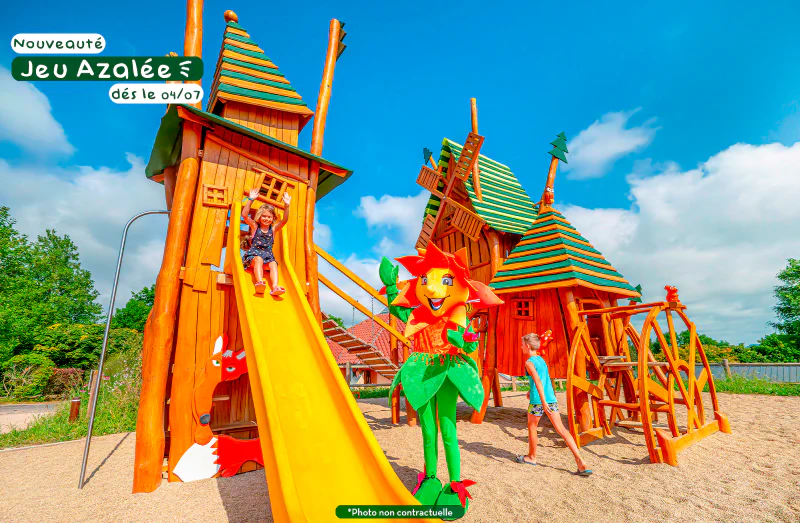 New Azal�e playground, slide and mascot at camping CLICOCHIC Soleil Levant.