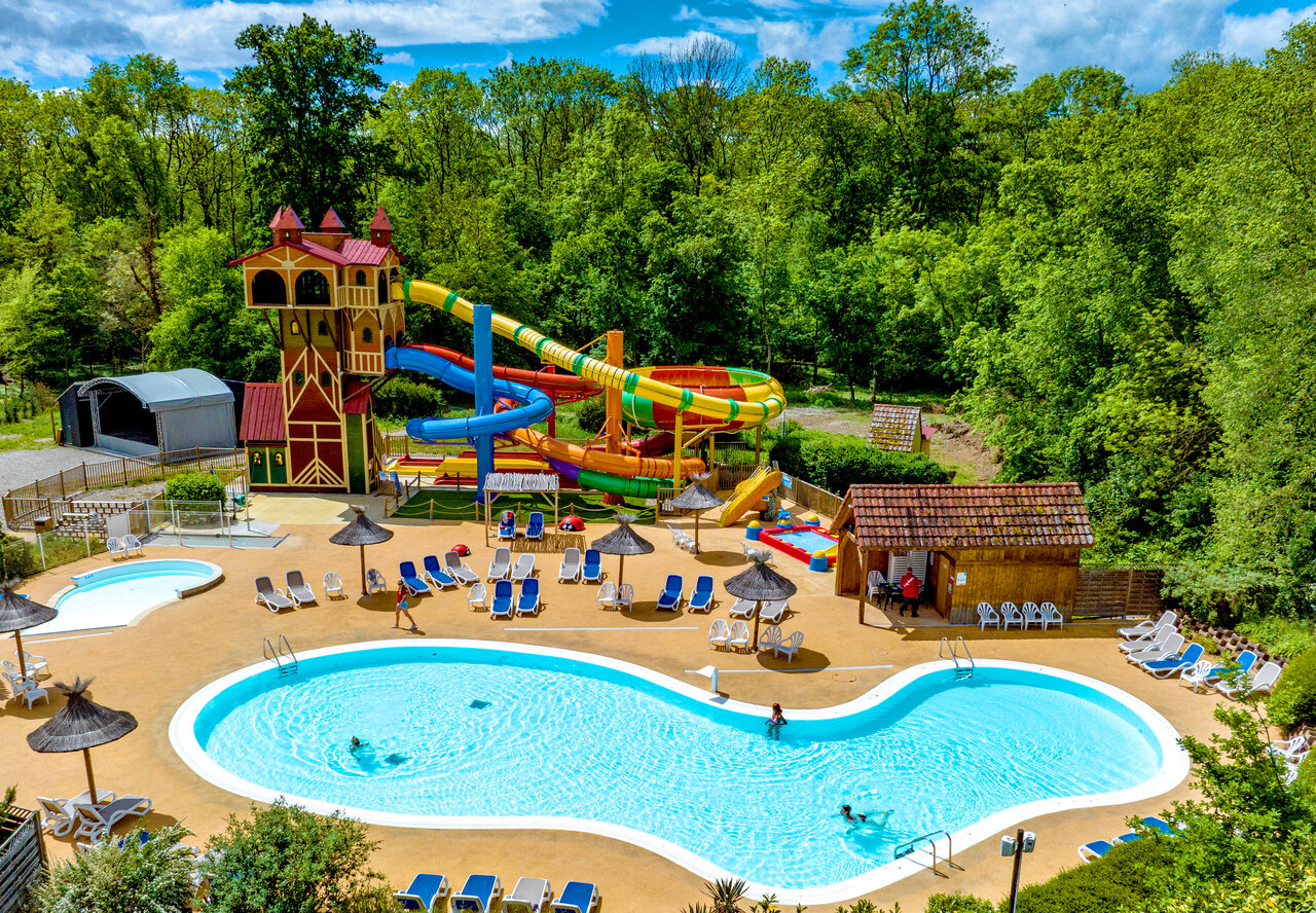 Water park, pools and slides at CAPFUN Suzel in Sainte-Croix-en-Plaine.