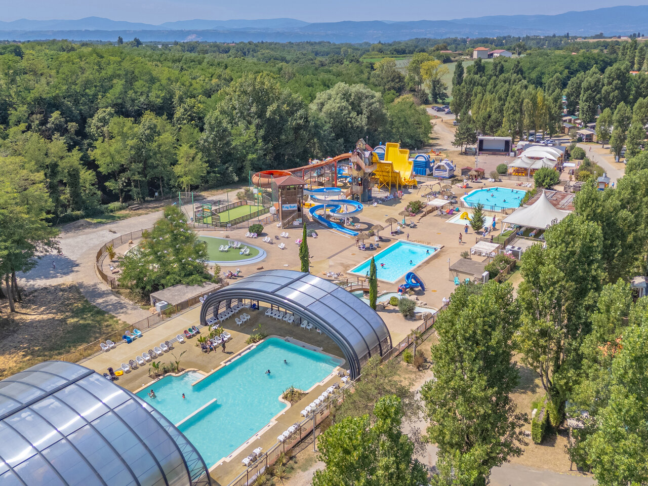 Water park, slides, covered pools at CAPFUN Temps Libre in BOUGE CHAMBALUD (38).
