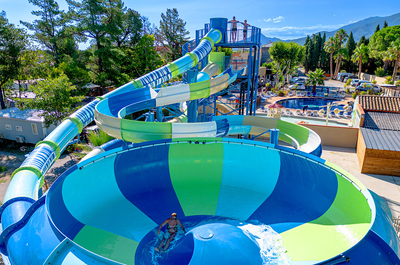 Giant water slides and pool at CLICOCHIC Texas campsite, Argel�s sur Mer.