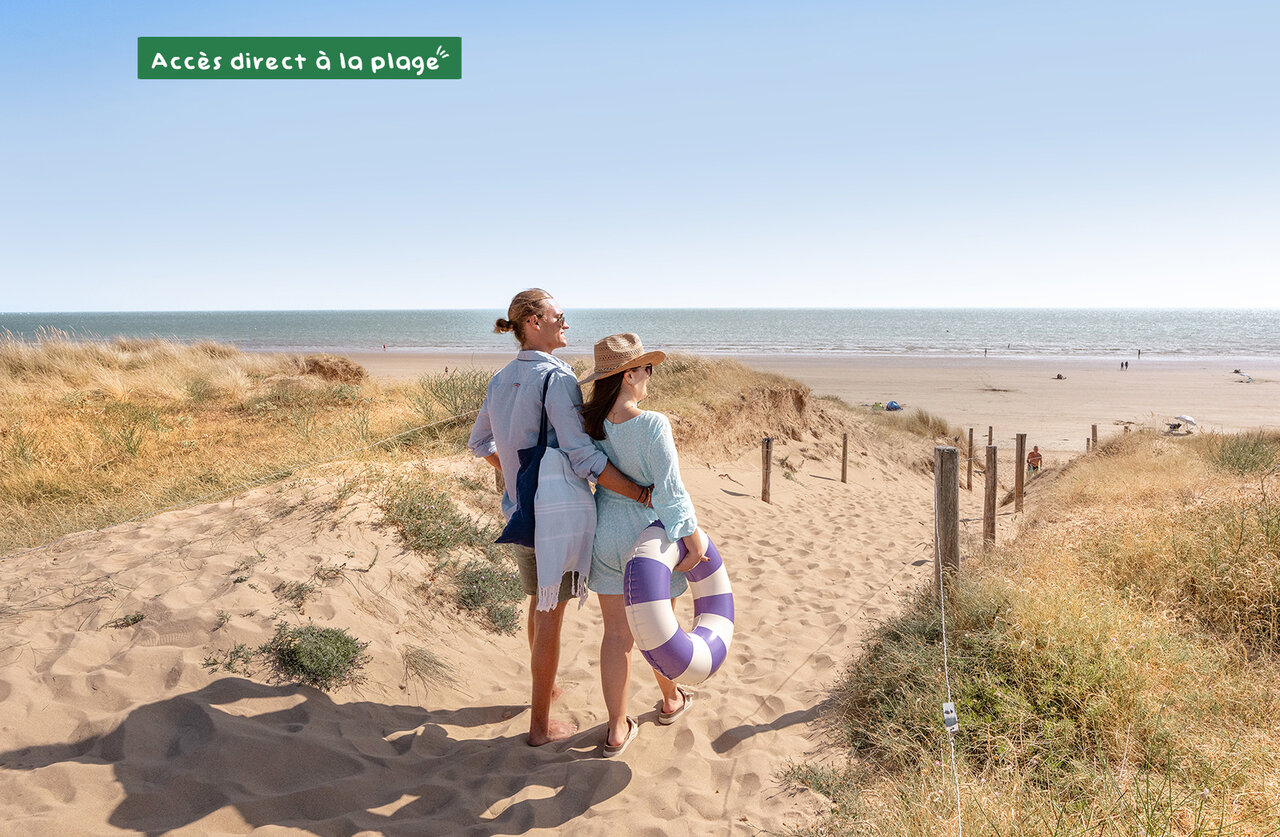 Beach access at camping CLICOCHIC Plage des Tonnelles in Saint-Jean-de-Monts (85).