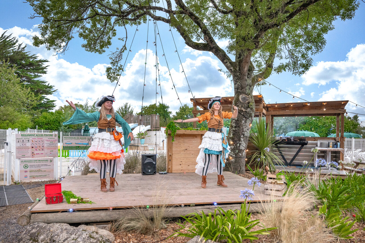 Pirate animation on outdoor stage at CLICOCHIC Trois Ch�nes campsite, Pornichet.