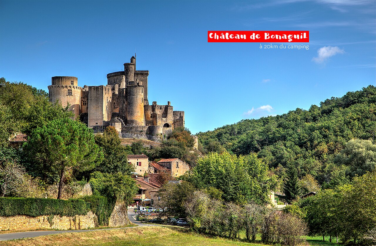 Ch�teau de Bonaguil, medieval fortress to visit near Tournon d'Agenais.