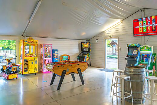Games room at CAPFUN Le Village Parisien campsite in VARREDDES.