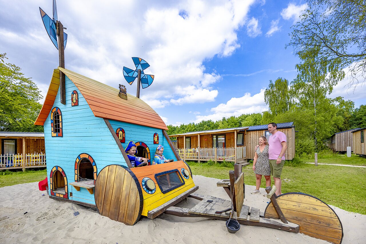 Creative playground with children and Mobile homes at CAPFUN Vlinderloo, Enschede.