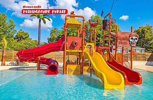 Pirate paddling pool, water slides at CAPFUN Zagarella campsite, LONGEVILLE SUR MER.
